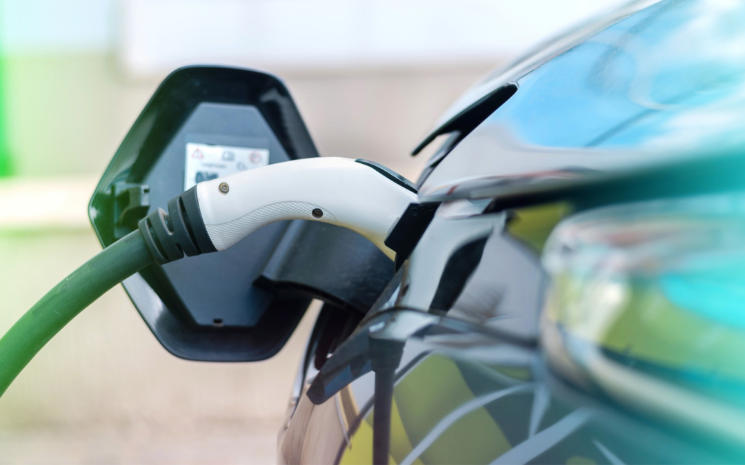 Prorrogas en deducciones en el IRPF a vehículos eléctricos y puntos de recarga 2025